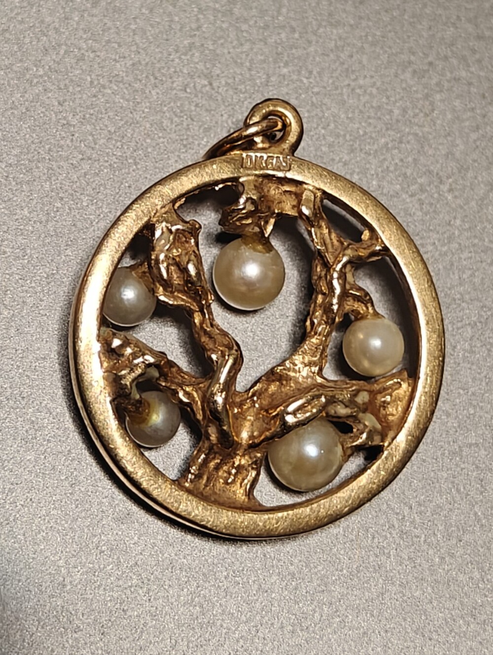 Solid 10k Gold And Genuine Pearls Tree If Life Pendant